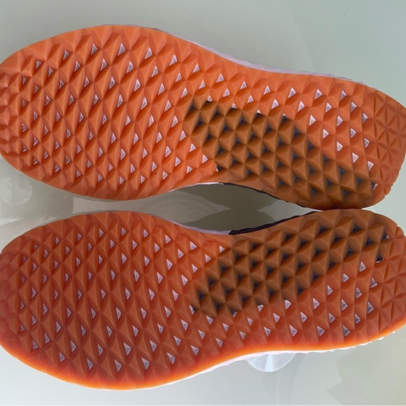 Like new No Bull Knit runners - Picture 2 of 2